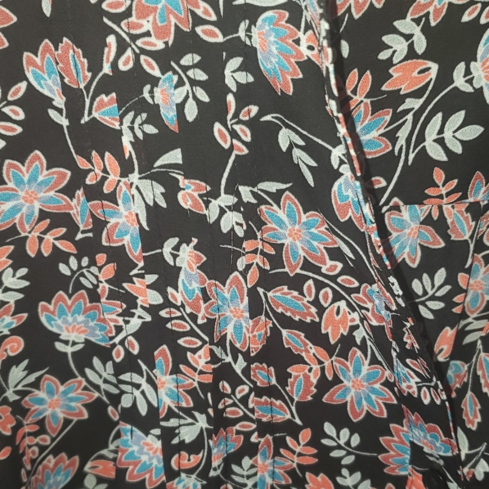 blouse - Picture 3 of 4